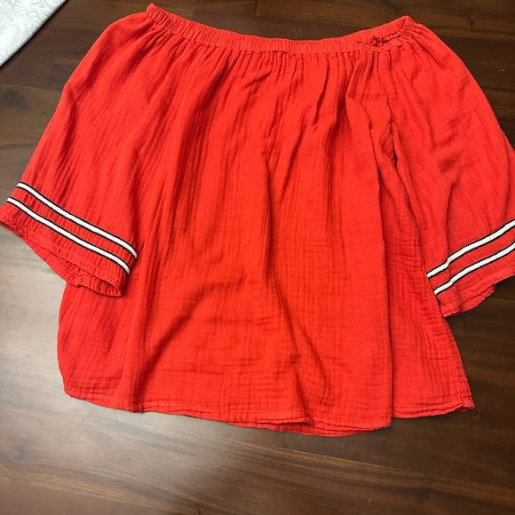 Anthropologie Michael Stars Crepe Red Off Shoulder Blouse Top (T2) - Picture 2 of 6